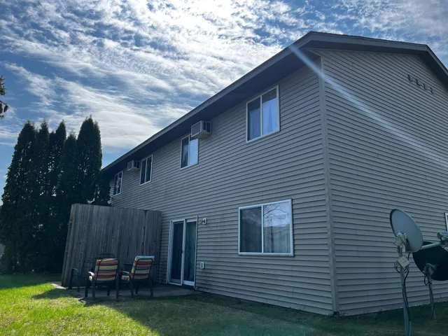 $749,900 | 2419 Fryklund Drive, Menomonie, WI 54751