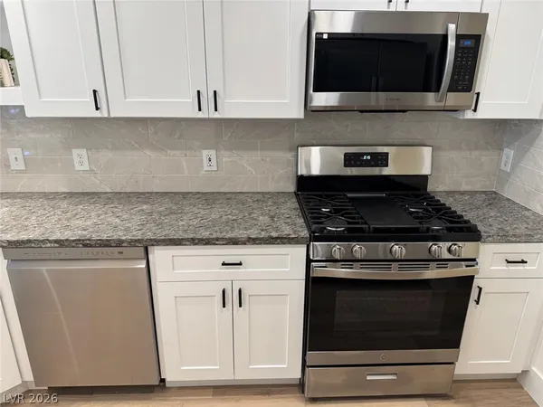 $1,990 | 8075 Teresita Avenue, Las Vegas, NV 89147