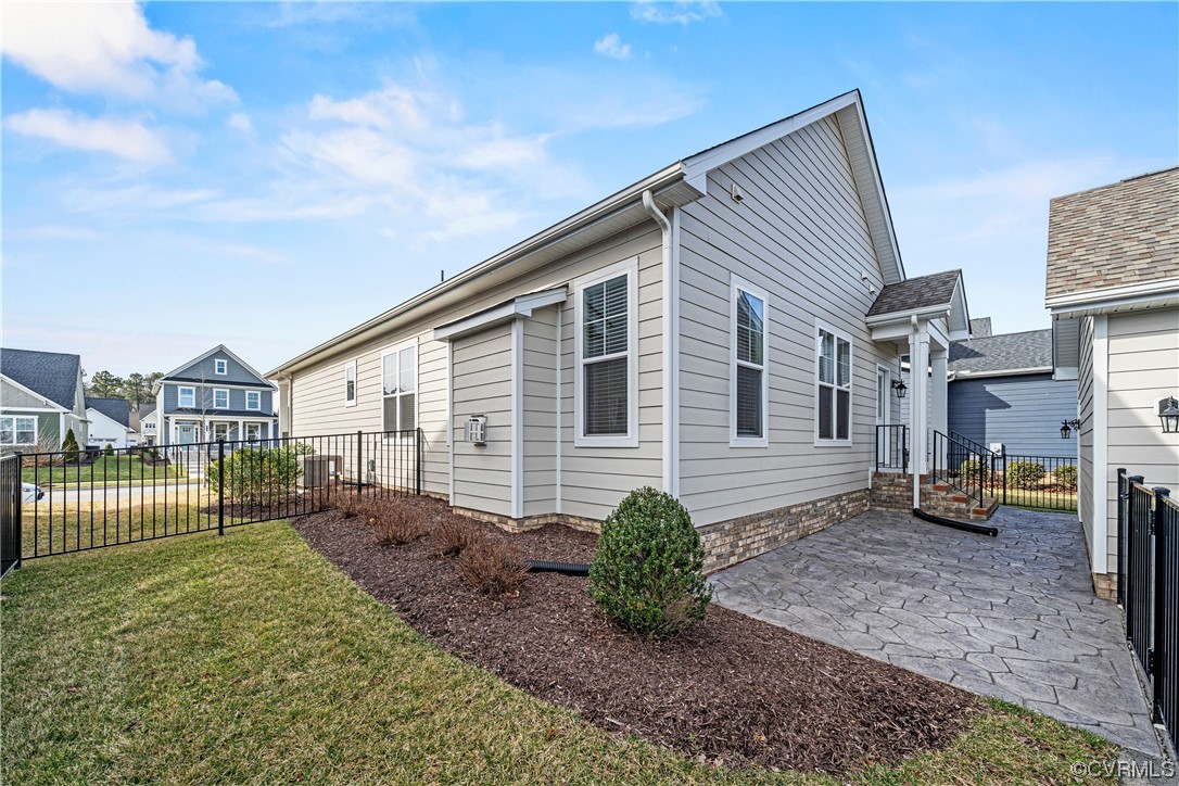 706 West Vaughan Road Ashland, VA 23005 - Photo 21 of 28 Breezeway