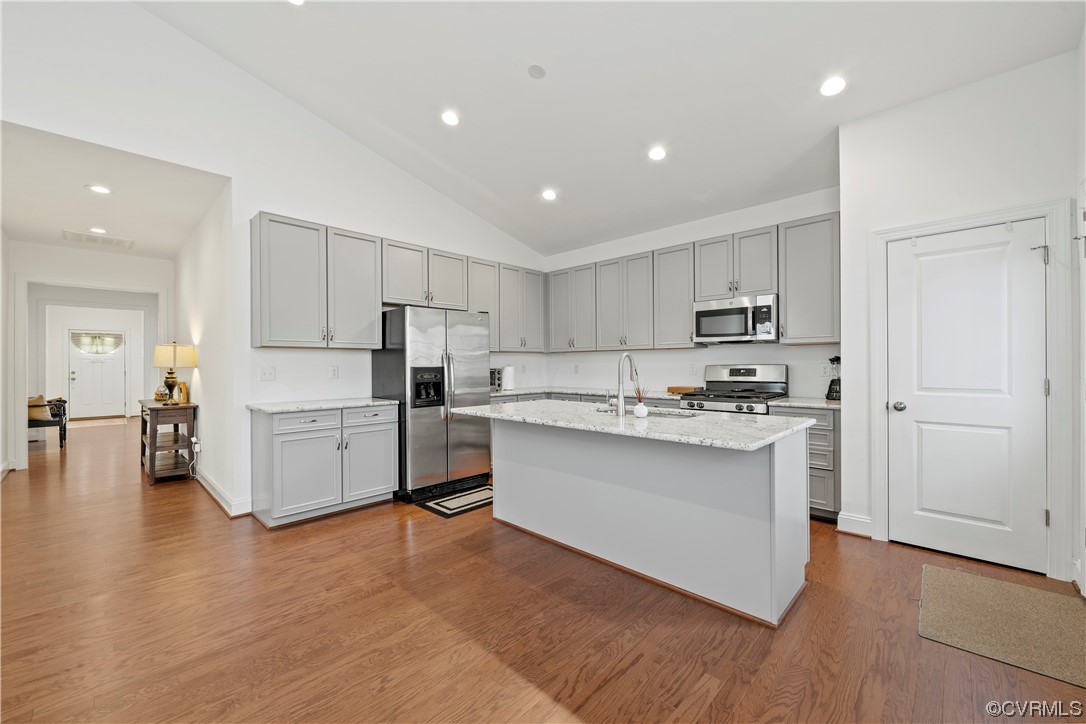 706 West Vaughan Road Ashland, VA 23005 - Photo 5 of 28 Granite Tops