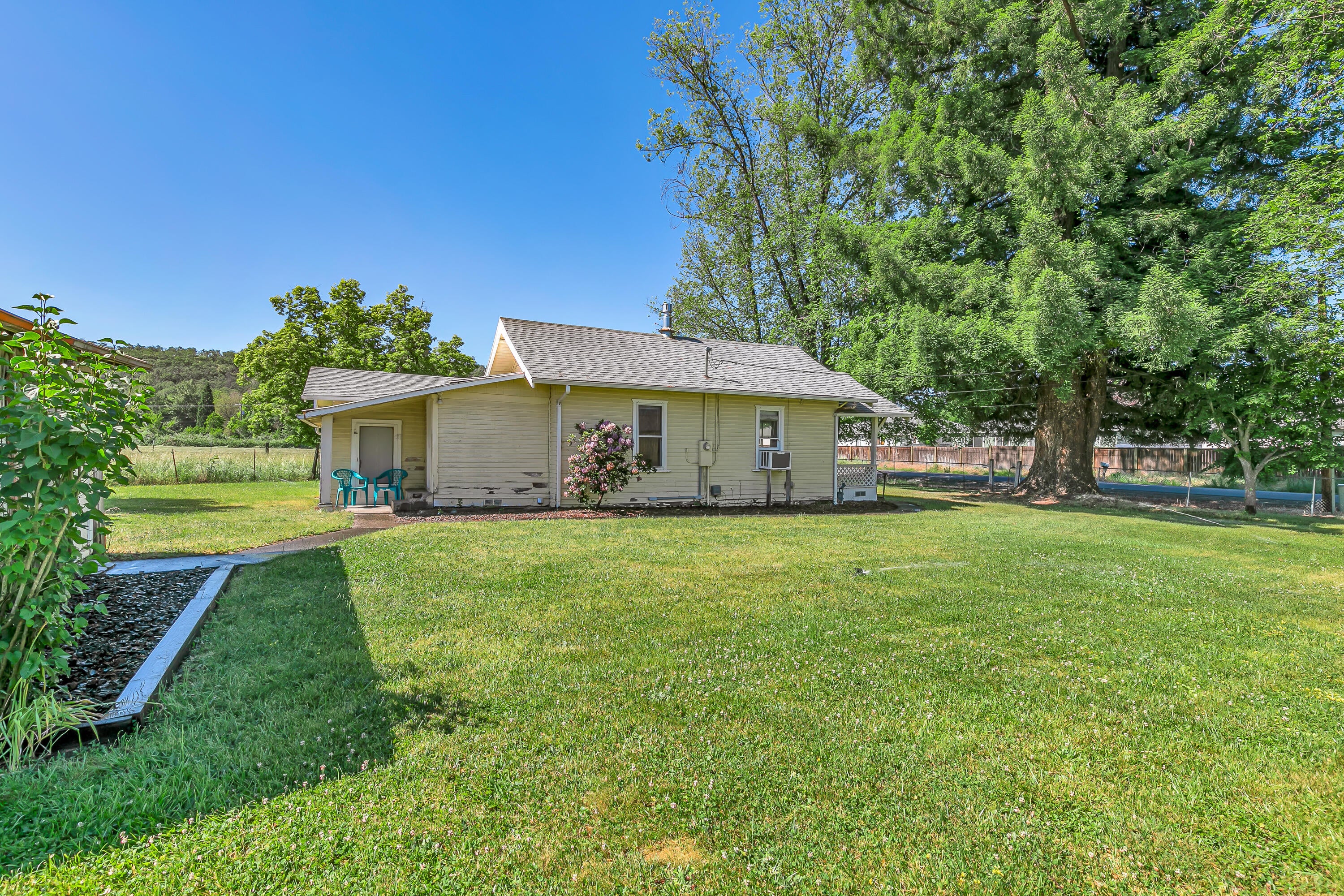 144 Reese Creek Road Eagle Point, OR 97524 - Photo 25 of 39 9R9A3391