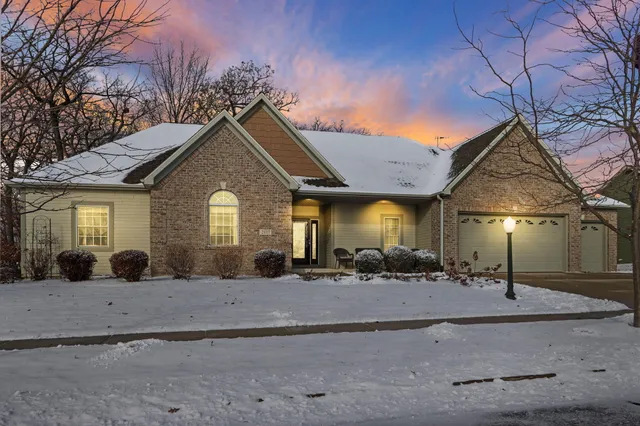 $624,900 | 2117 Stonegate Road, Burlington, WI 53105