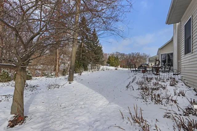 $624,900 | 2117 Stonegate Road, Burlington, WI 53105