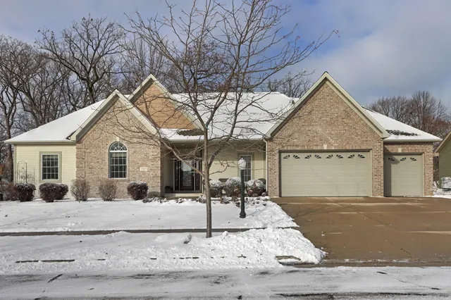 $624,900 | 2117 Stonegate Road, Burlington, WI 53105