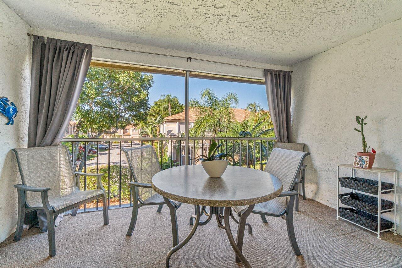 6618 Via Regina Boca Raton, FL 33433 - Photo 11 of 28 029-6618ViaRegina-BocaRaton-FL-33433-SMA