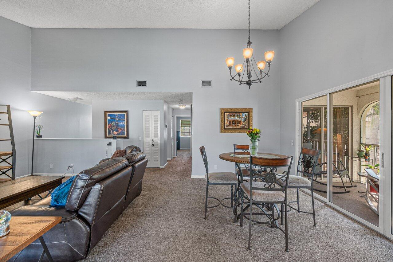 6618 Via Regina Boca Raton, FL 33433 - Photo 12 of 28 010-6618ViaRegina-BocaRaton-FL-33433-SMA