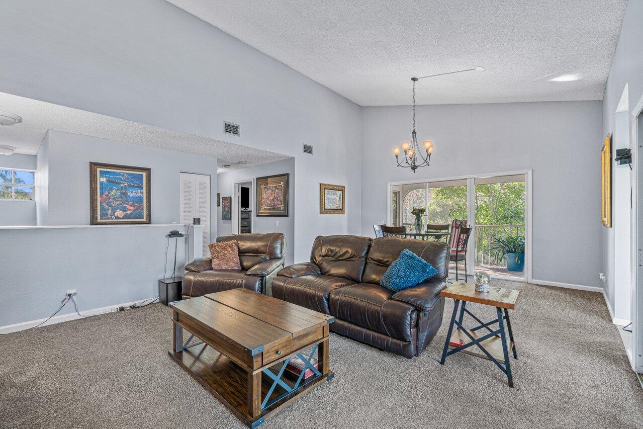 6618 Via Regina Boca Raton, FL 33433 - Photo 13 of 28 011-6618ViaRegina-BocaRaton-FL-33433-SMA
