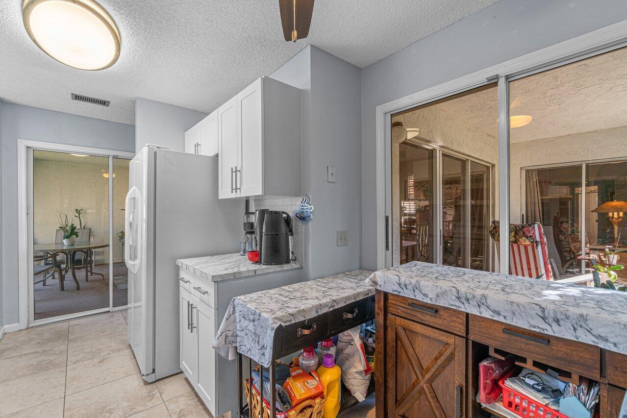 6618 Via Regina Boca Raton, FL 33433 - Photo 15 of 28 014-6618ViaRegina-BocaRaton-FL-33433-SMA
