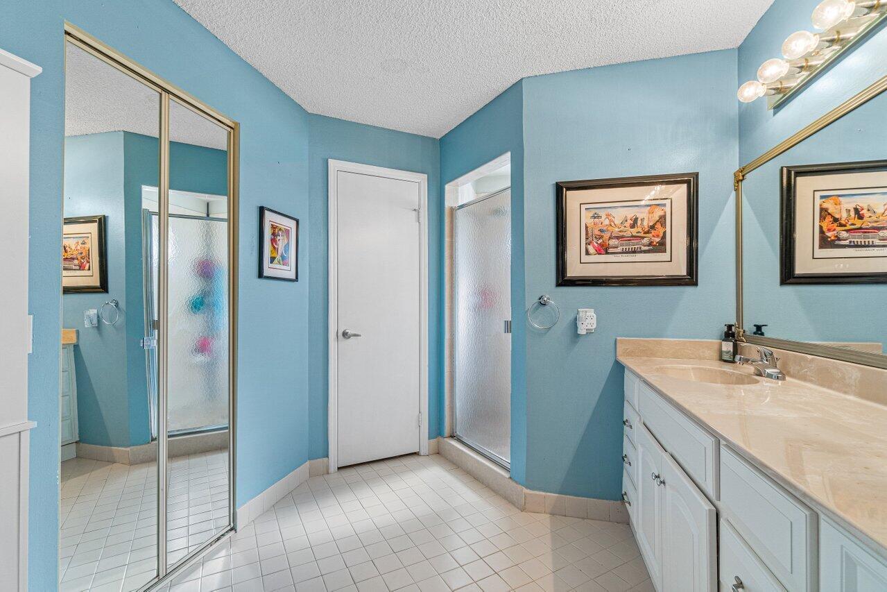 6618 Via Regina Boca Raton, FL 33433 - Photo 23 of 28 023-6618ViaRegina-BocaRaton-FL-33433-SMA