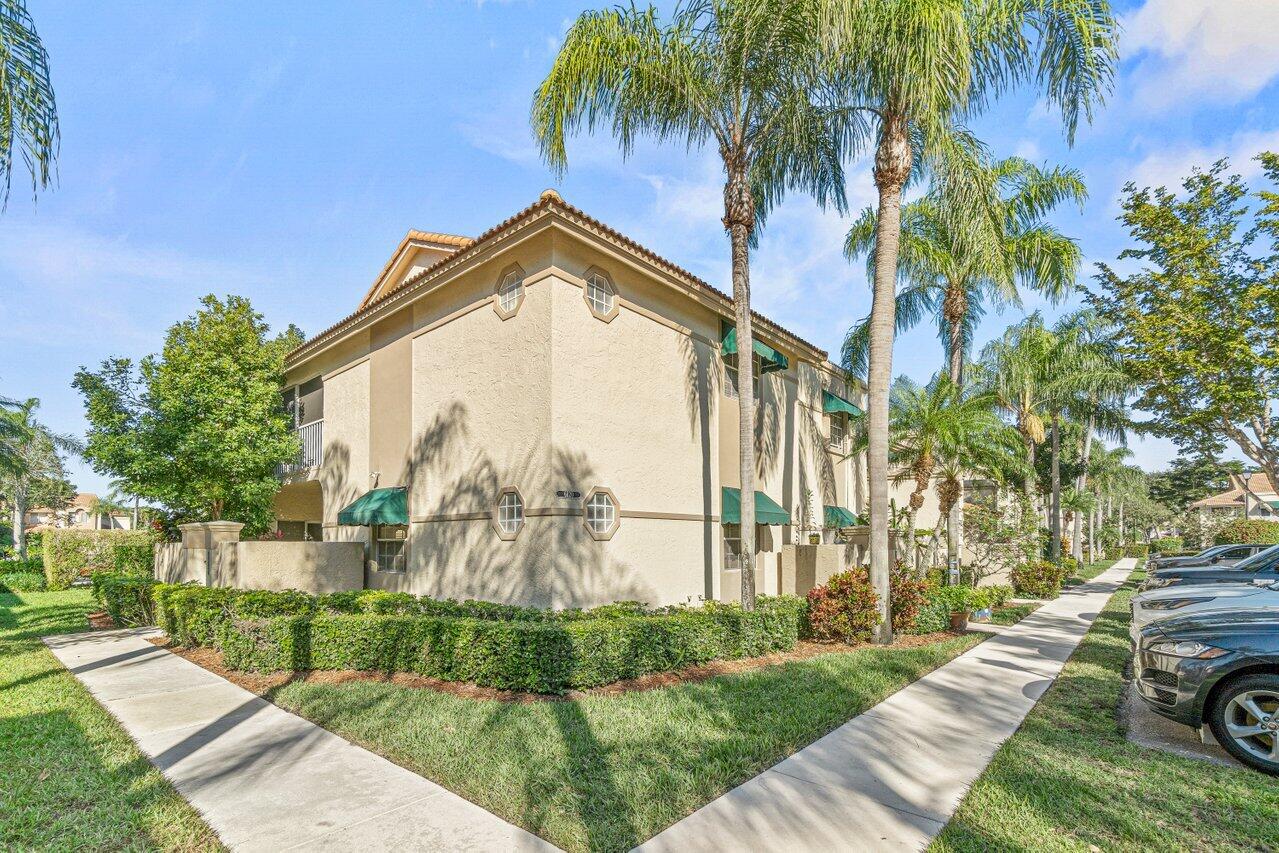 6618 Via Regina Boca Raton, FL 33433 - Photo 3 of 28 003-6618ViaRegina-BocaRaton-FL-33433-SMA