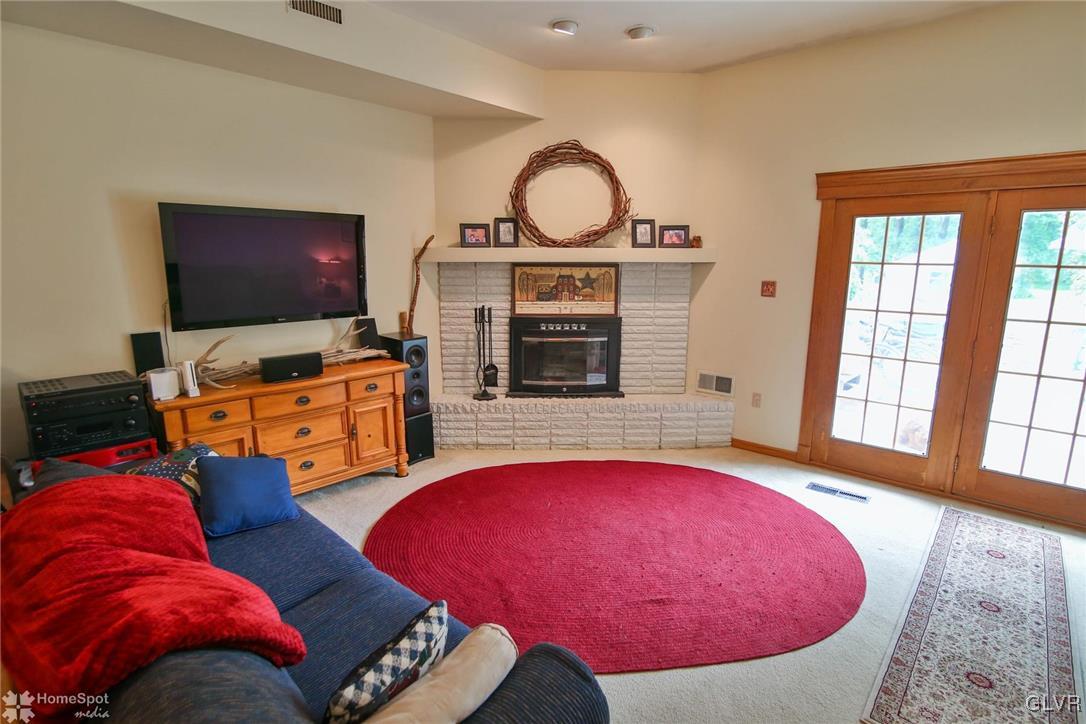 1538 Creekside Road Whitehall, PA 18052 - Photo 11 of 36 Gallery Image 11
