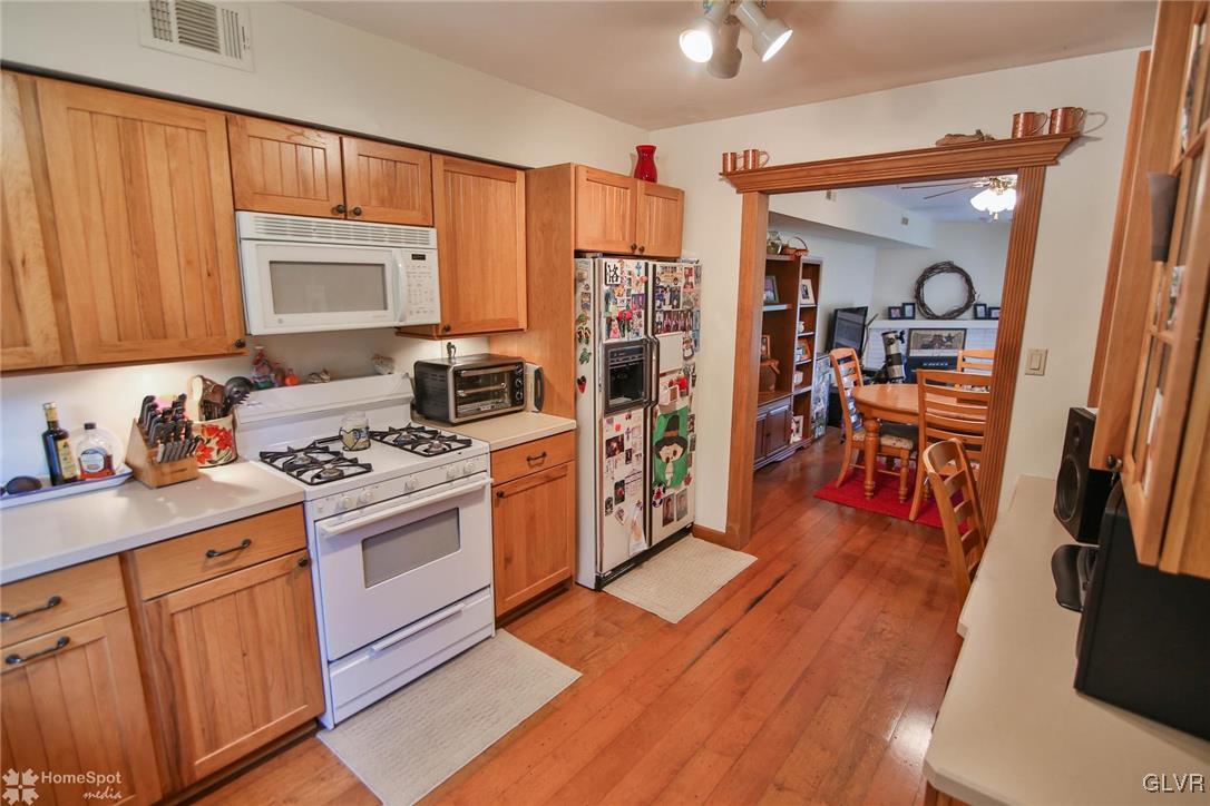 1538 Creekside Road Whitehall, PA 18052 - Photo 4 of 36 Gallery Image 4