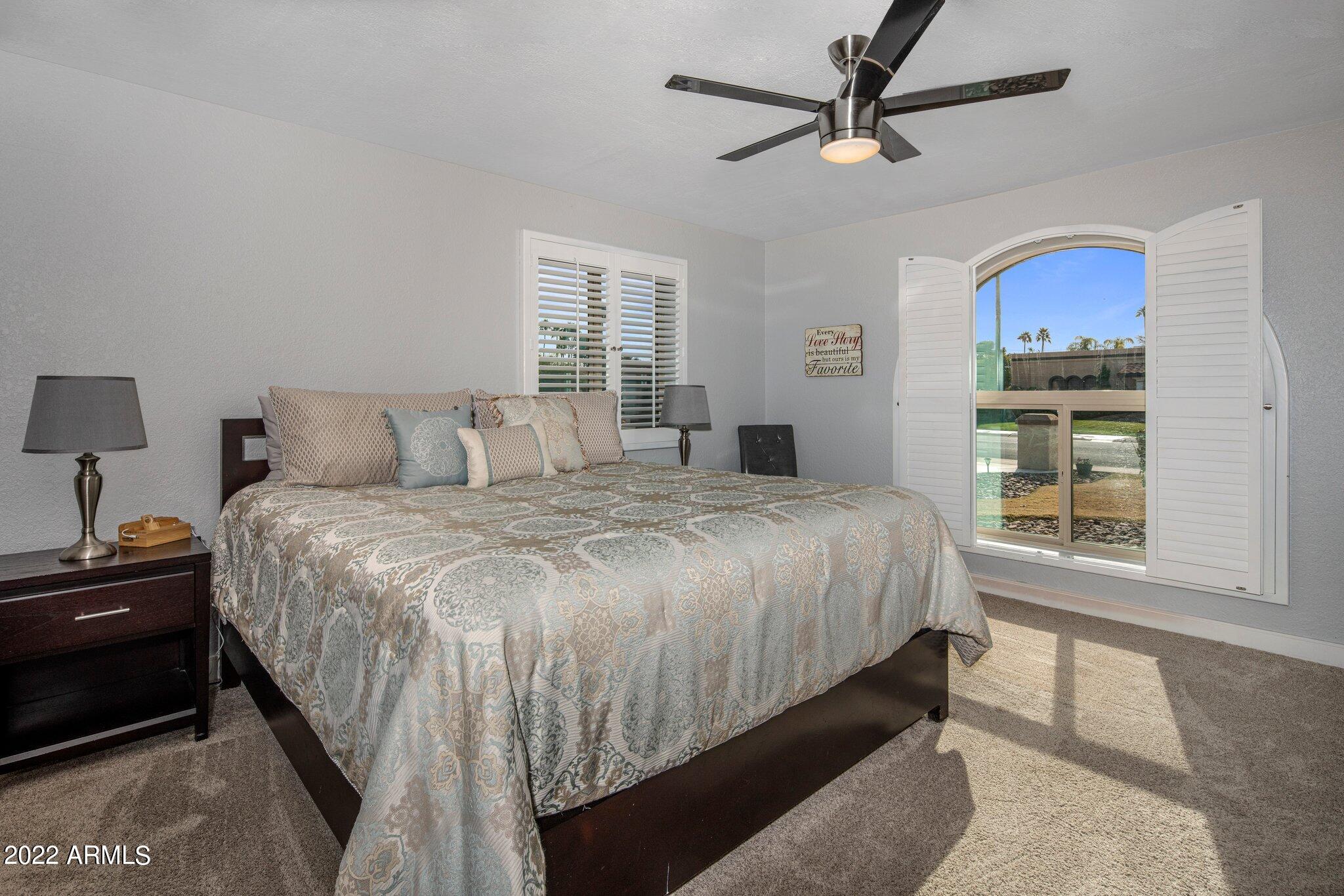 2 West Kathleen Road Phoenix, AZ 85023 - Photo 11 of 28 Primary Bedroom