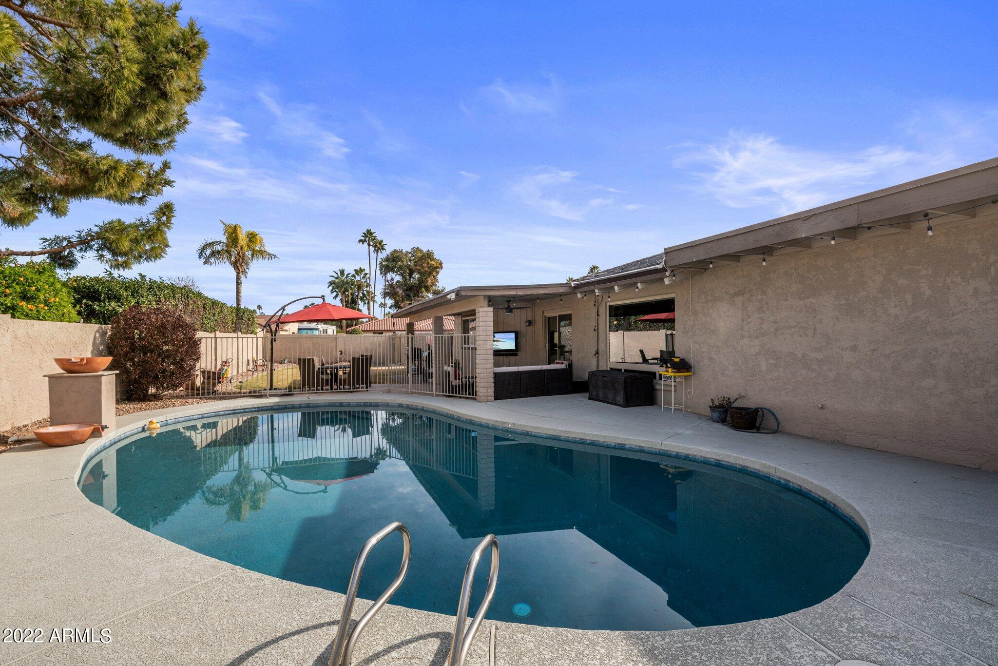 2 West Kathleen Road Phoenix, AZ 85023 - Photo 24 of 28 Pool