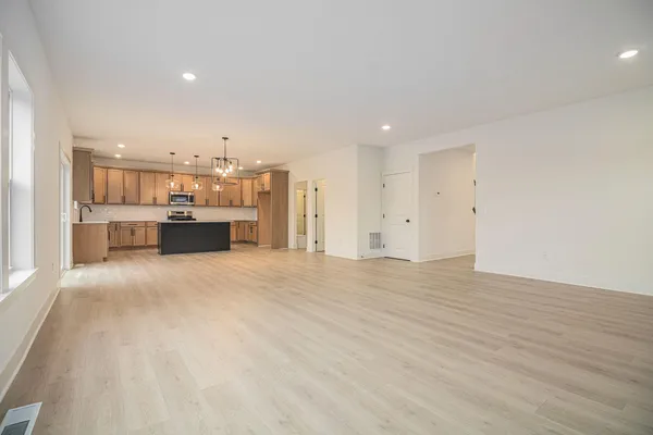 $549,900 | 7946 Snow View Drive Southeast, Alto, MI 49302