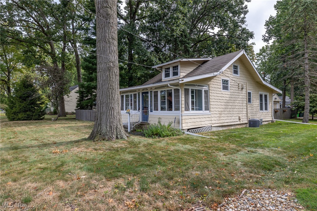 263 Sunset Road Avon Lake, OH 44012 - Photo 2 of 31 Gallery Image 2
