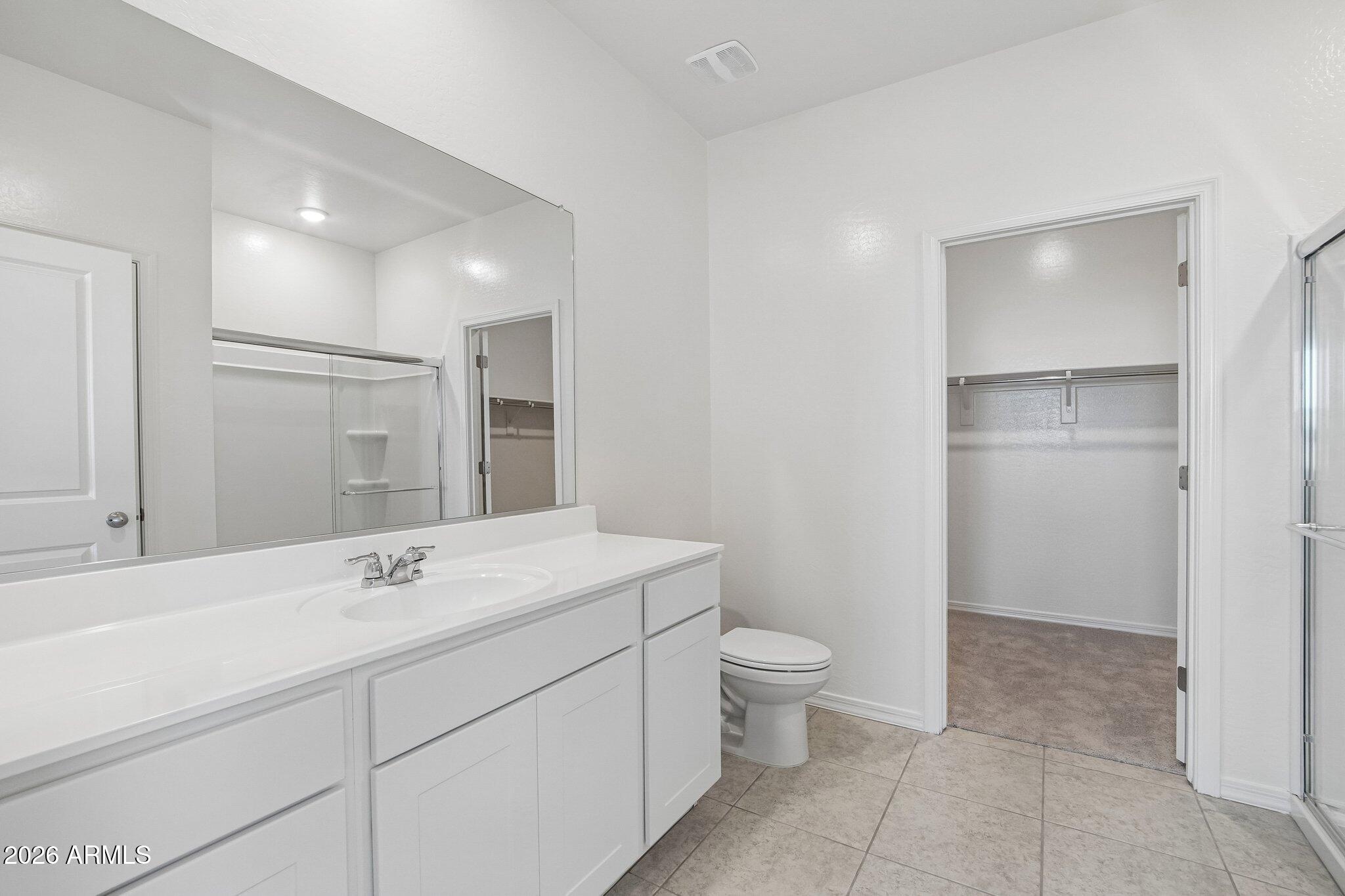 7752 West Apollo Road Laveen, AZ 85339 - Photo 9 of 11 SL_Moonbeam_Primary_Bath_B (2)