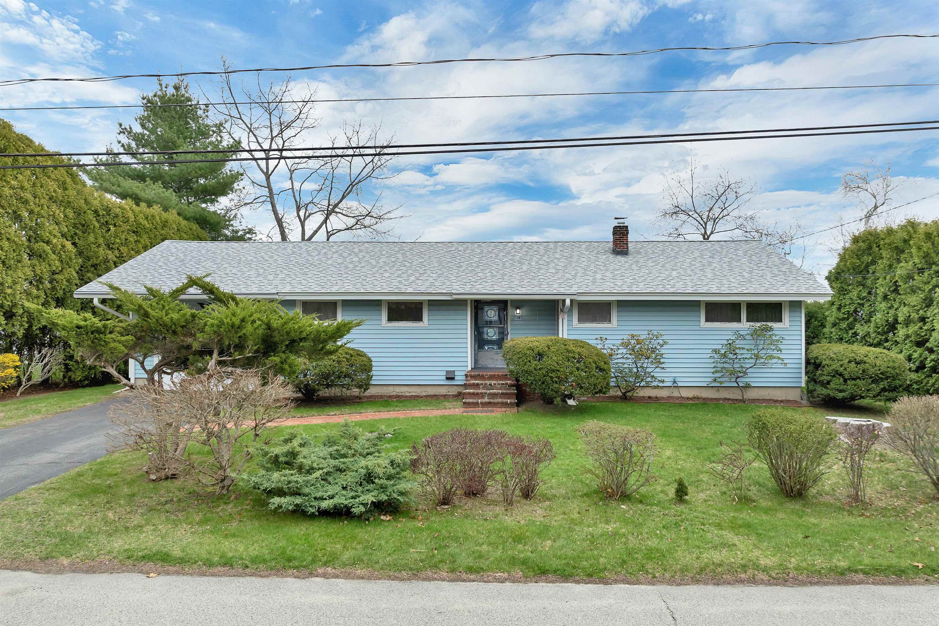 19 Cote Drive Dover, NH 03820 - Photo 1 of 33