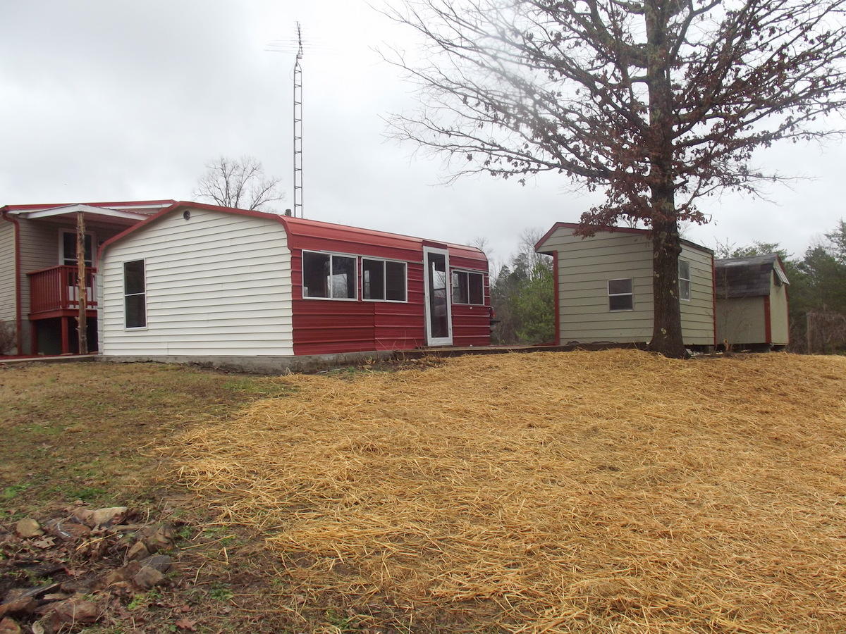 357 Payne Road Tellico Plains, TN 37385 - Photo 4 of 35 04-DSCF2616