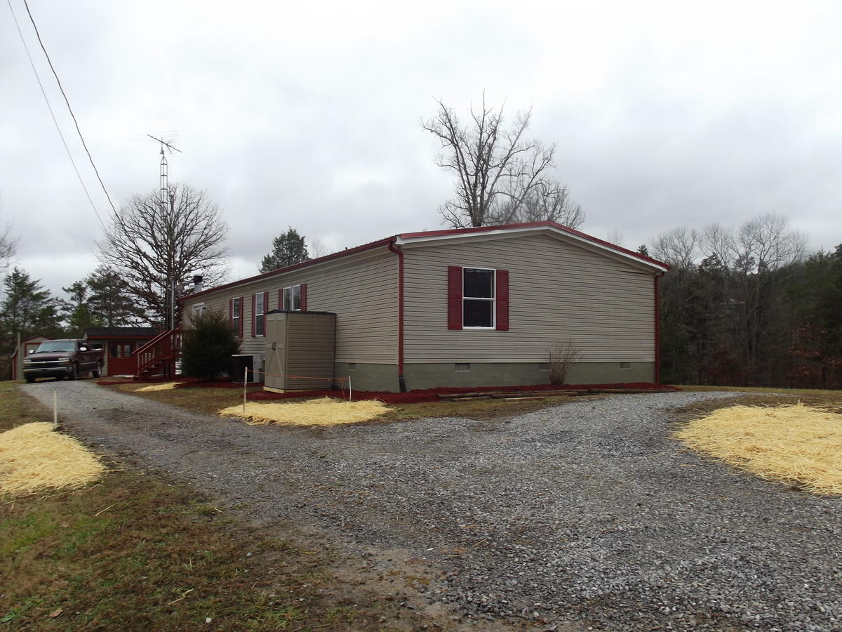 357 Payne Road Tellico Plains, TN 37385 - Photo 9 of 35 09-DSCF2612