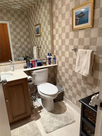 $850,000 | 100 West Broadway, Unit 6L, Long Beach, NY 11561