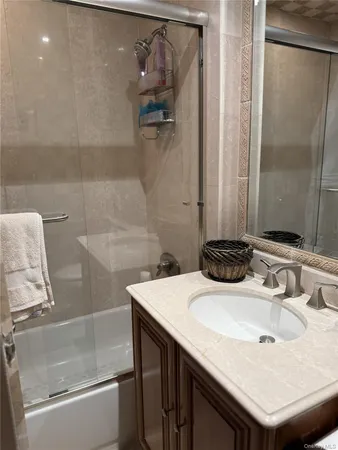 $850,000 | 100 West Broadway, Unit 6L, Long Beach, NY 11561