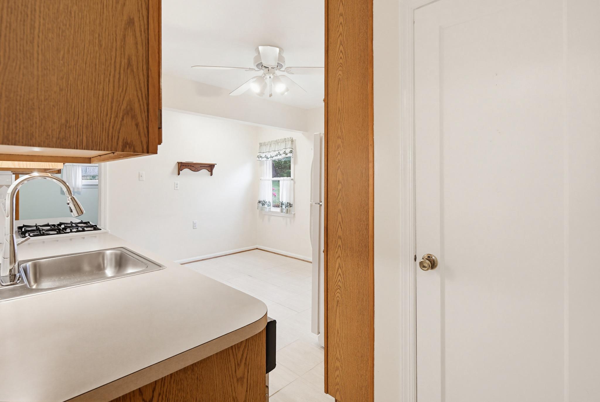 12007 St Dunston Lane Silver Spring, MD 20906 - Photo 11 of 40 Kitchen pantry and table space