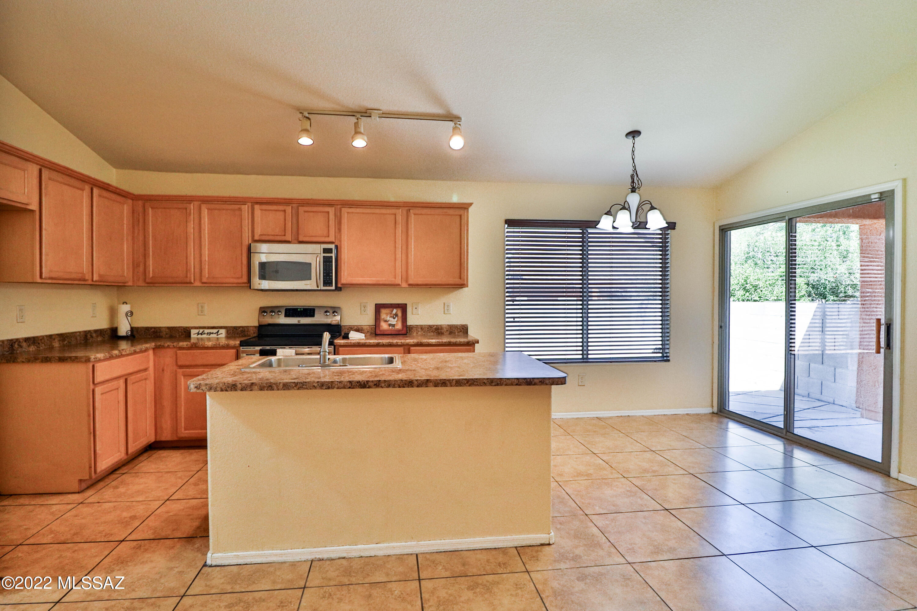 5964 South Avenida Ribero Tucson, AZ 85706 - Photo 5 of 28