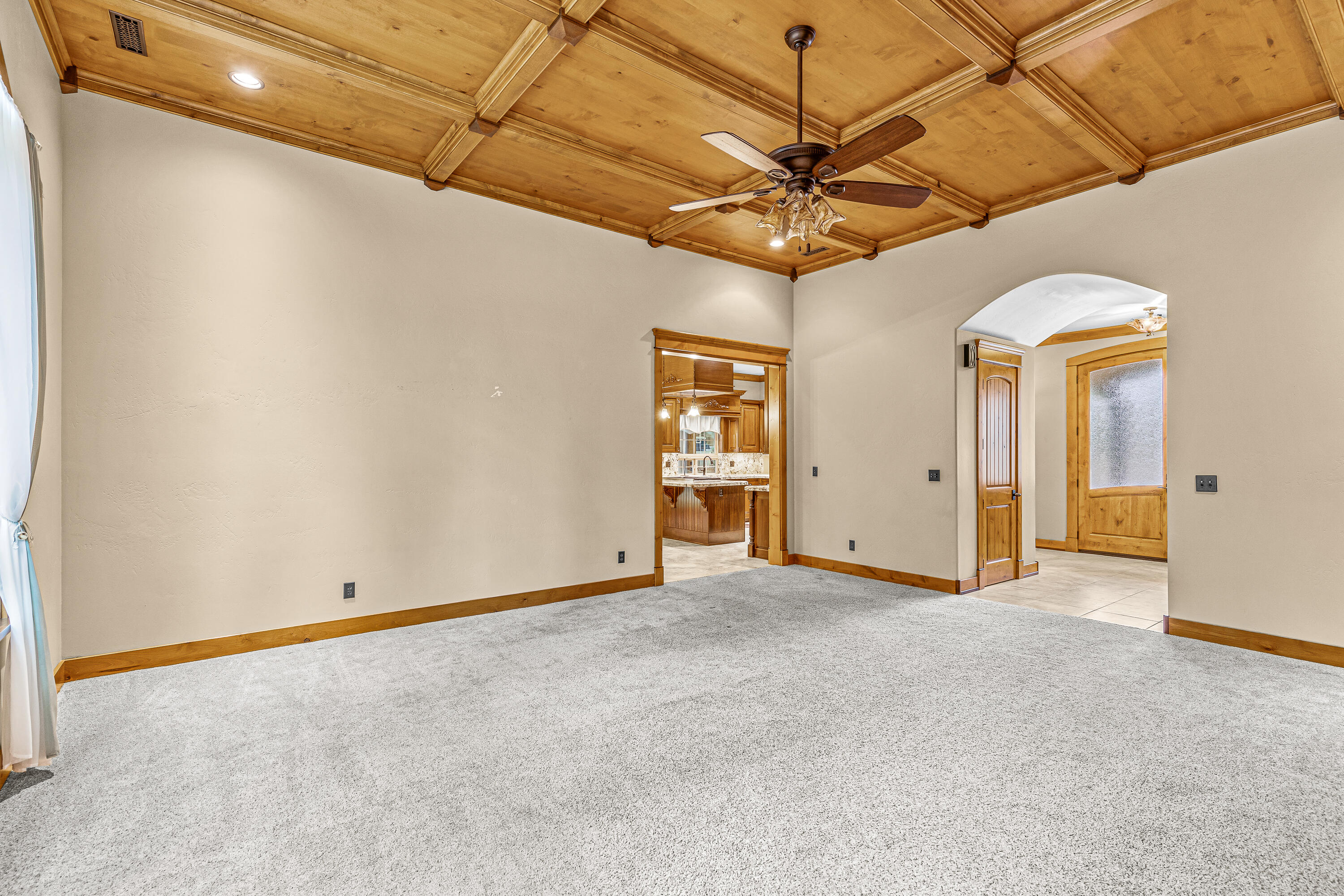 112 East Intervale Road Grants Pass, OR 97527 - Photo 24 of 62 Living Room 1