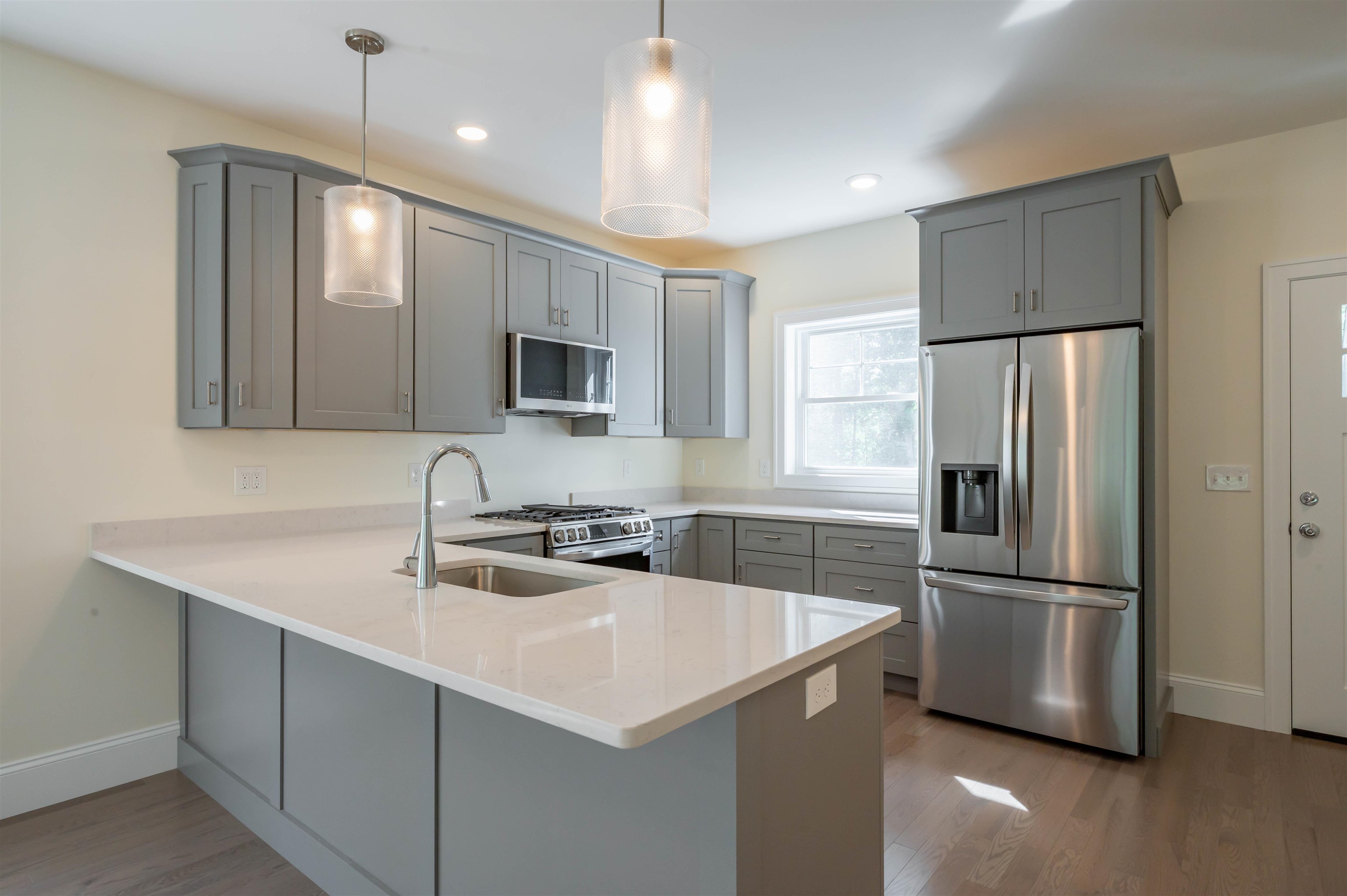 1 Doucet Avenue Nashua, NH 03062 - Photo 3 of 16