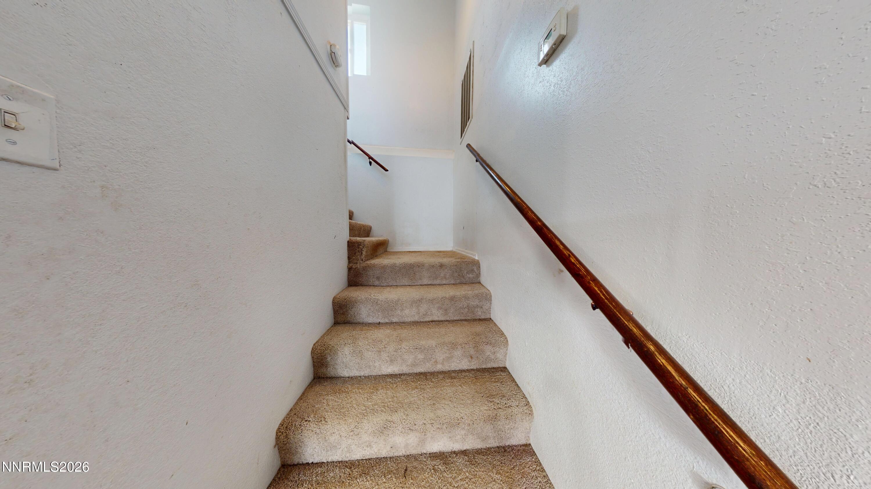 5355 Godchaux Road Winnemucca, NV 89445 - Photo 19 of 37 a view of entryway