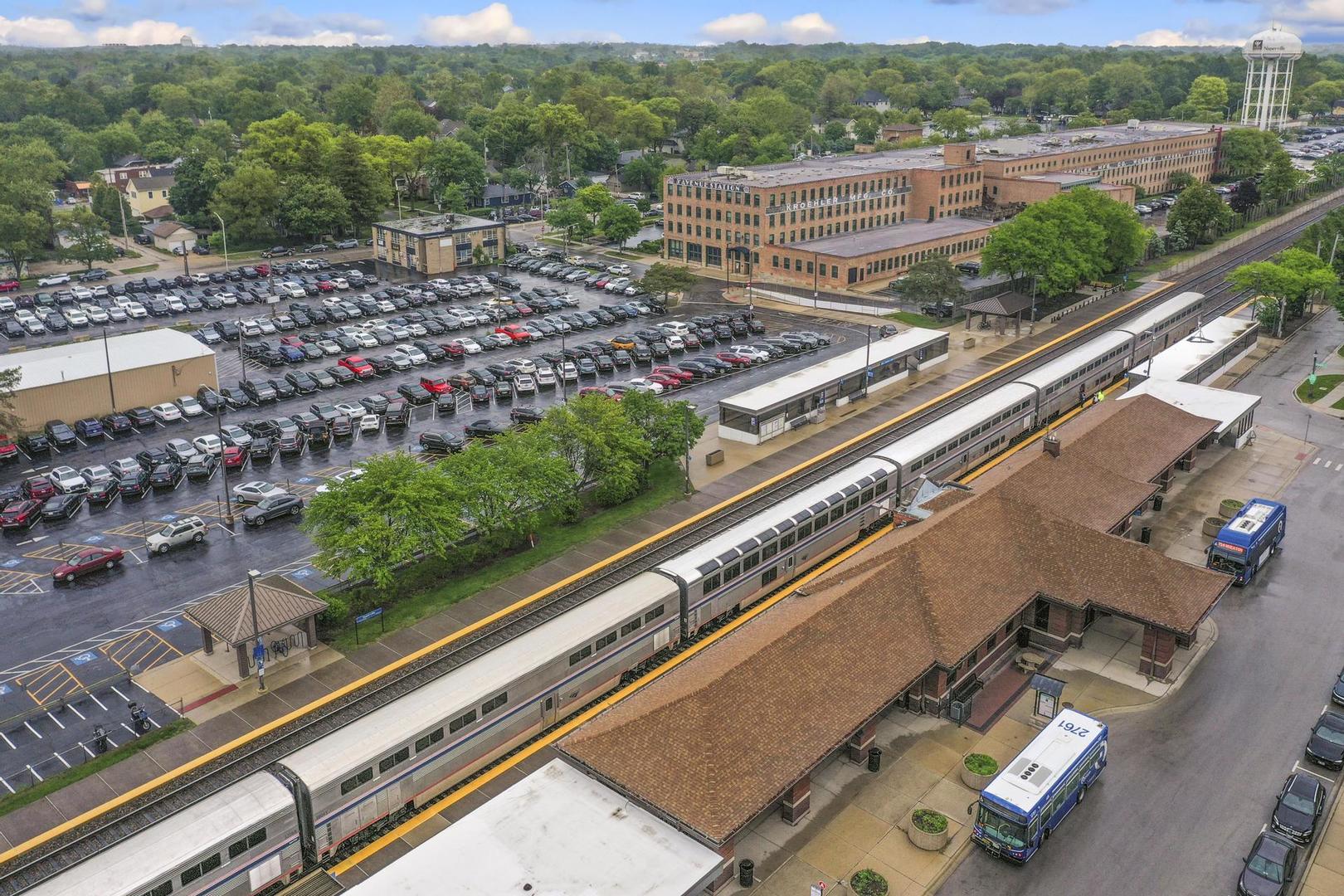 720 Jackson Avenue Naperville, IL 60540 - Photo 9 of 12 an aerial view of a city