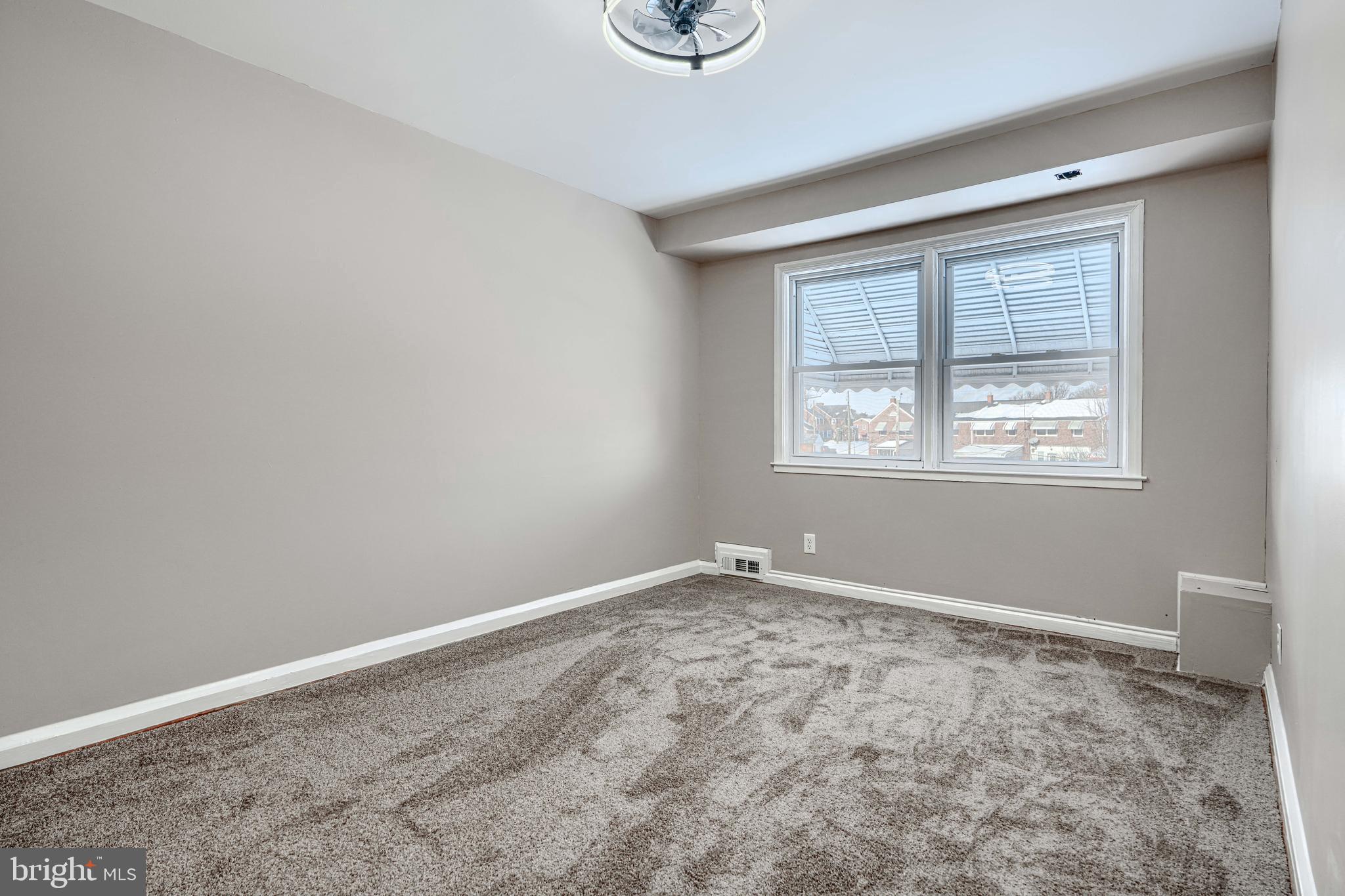 1506 Gleneagle Road Baltimore, MD 21239 - Photo 17 of 33