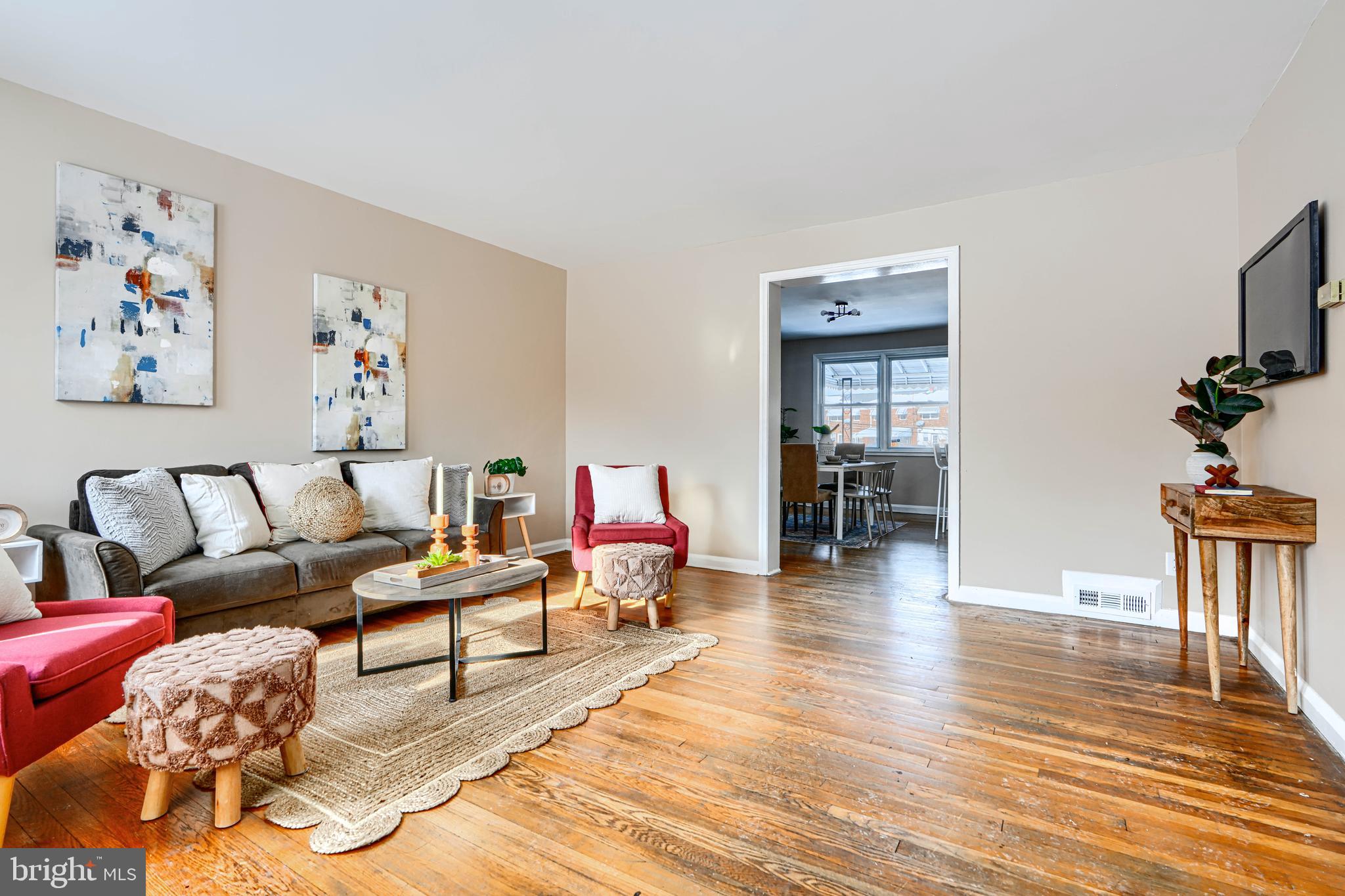 1506 Gleneagle Road Baltimore, MD 21239 - Photo 3 of 33