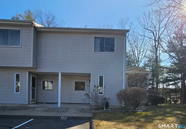 $2,300 | 155 Redstone Hill Road, Unit 102, Bristol, CT 06010