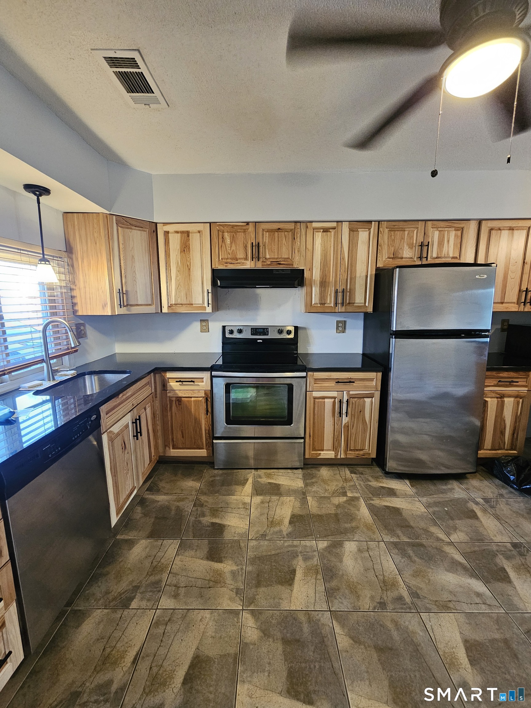 155 Redstone Hill Road, Unit 102 Bristol, CT 06010 - Photo 4 of 22