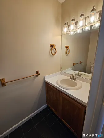 $2,300 | 155 Redstone Hill Road, Unit 102, Bristol, CT 06010