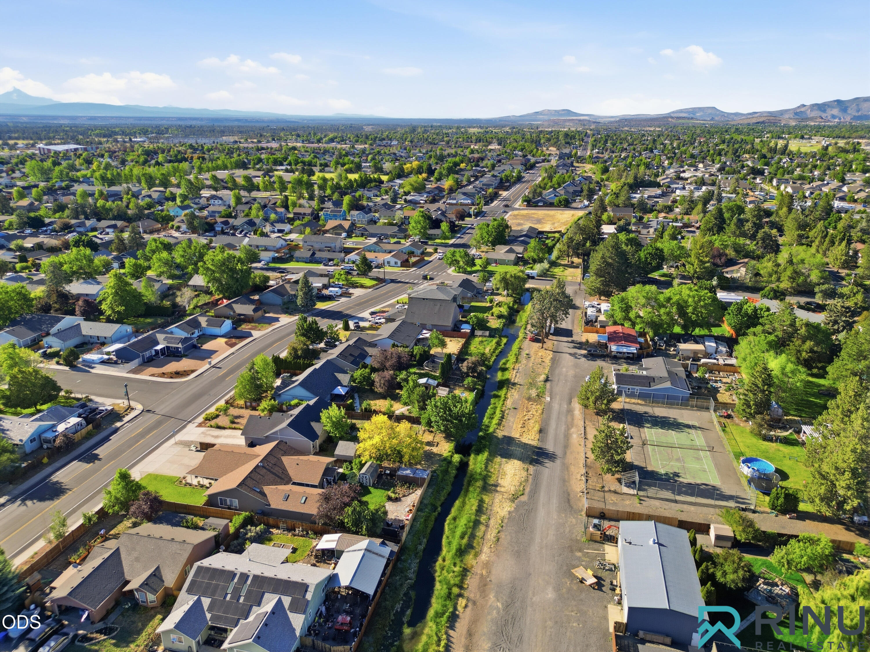 1810 Southwest 27th Street Redmond, OR 97756 - Photo 52 of 53