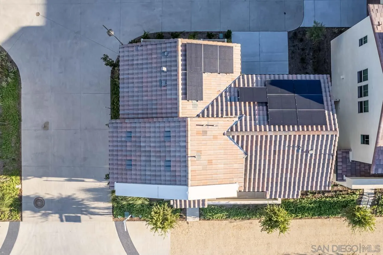 597 Townsend Way San Marcos, CA 92078 - Photo 30 of 30 a view of a brick wall of the house