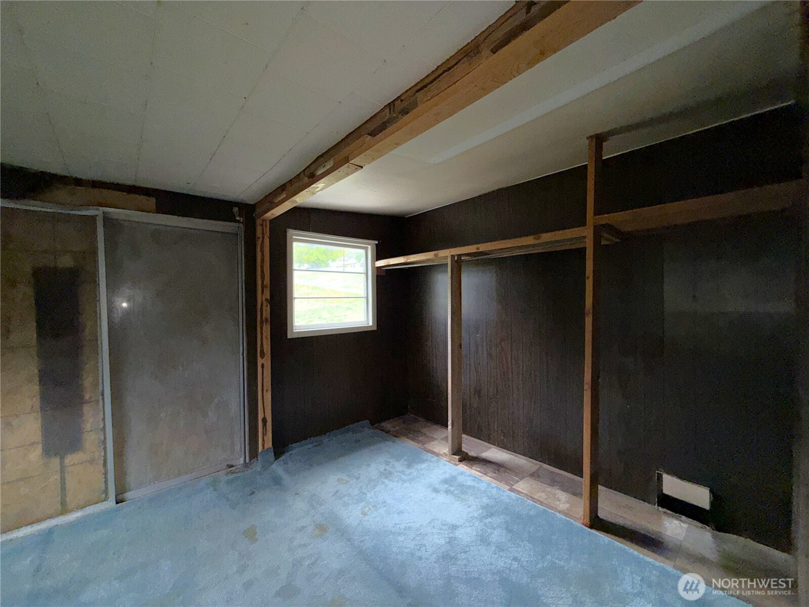 653 East 9th Street Republic, WA 99166 - Photo 17 of 23 a view of an empty room