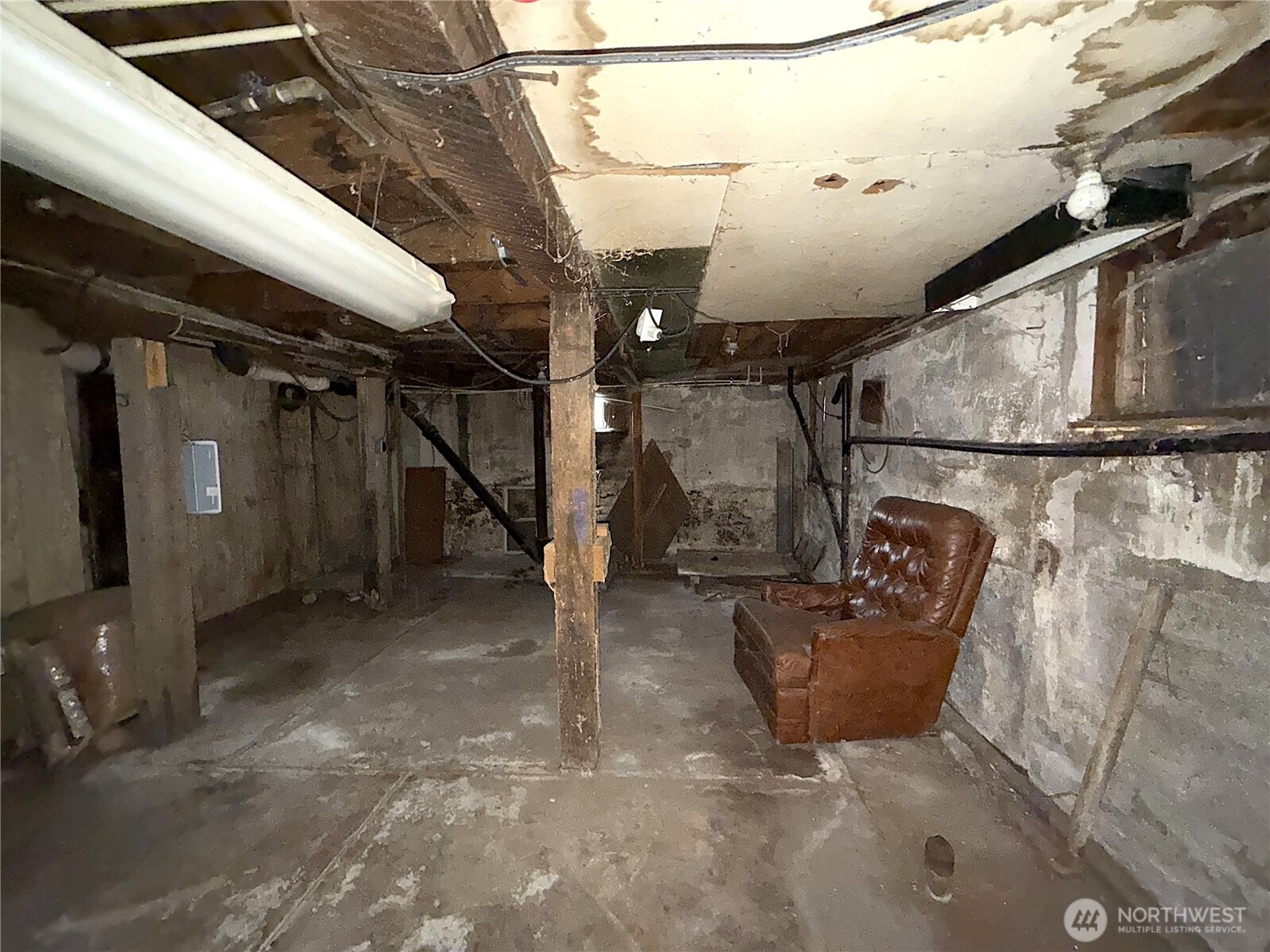 653 East 9th Street Republic, WA 99166 - Photo 22 of 23 a view of entryway