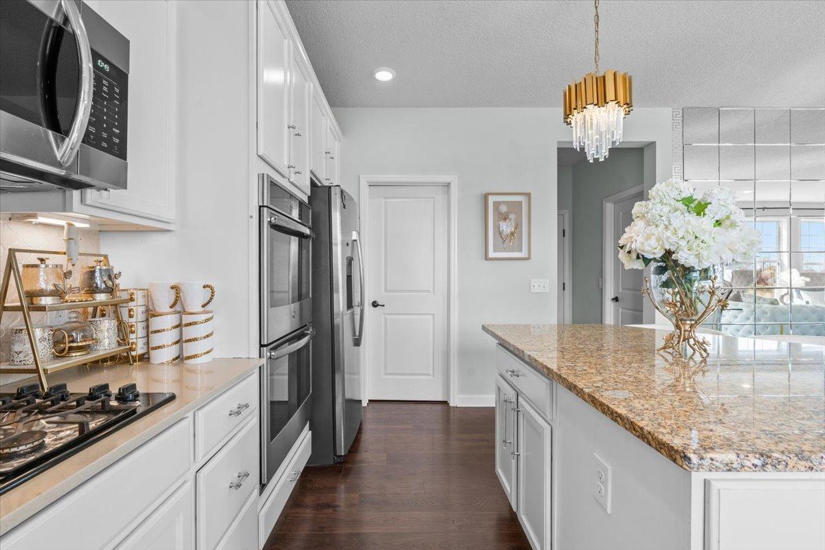 6546 Bridle Path Hamel, MN 55340 - Photo 17 of 57