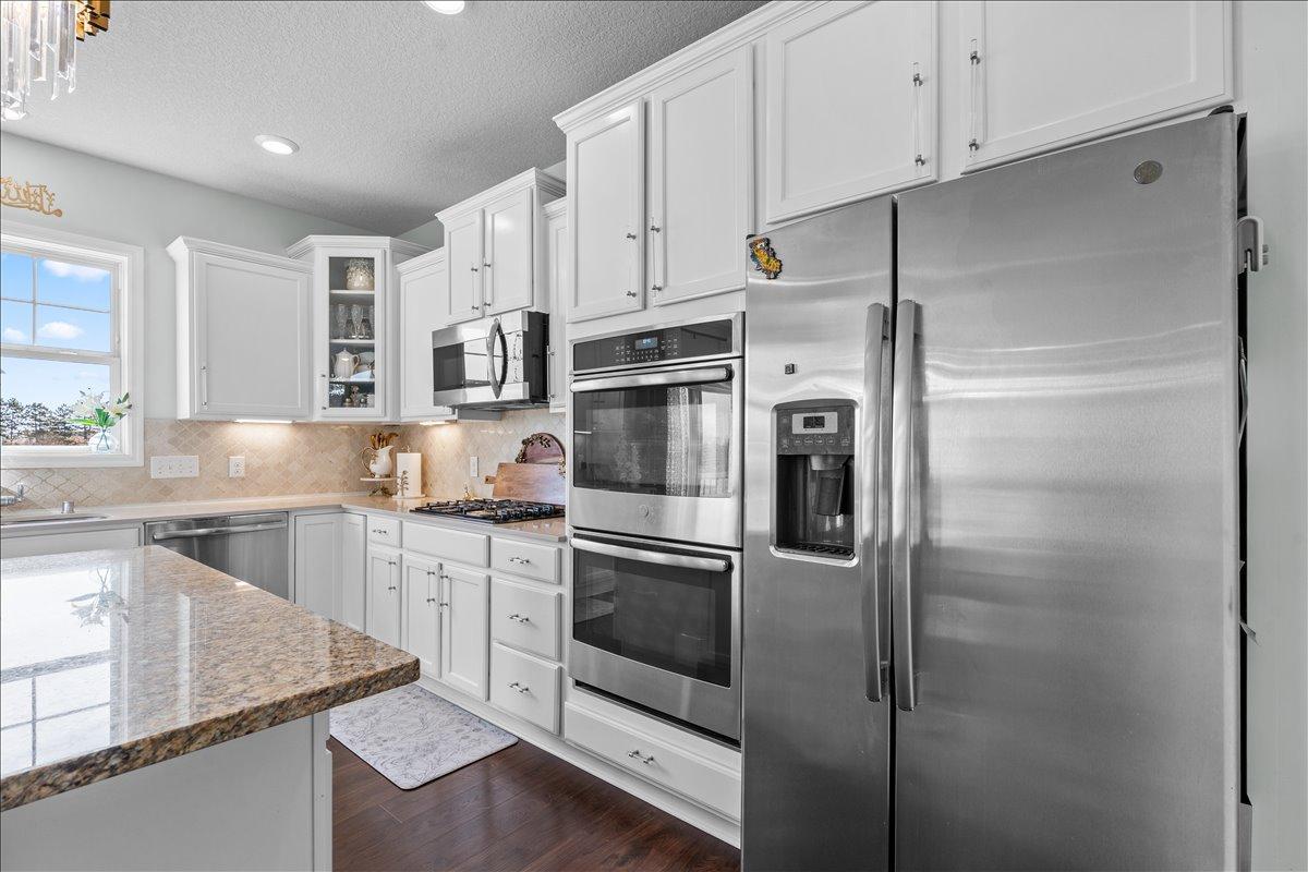 6546 Bridle Path Hamel, MN 55340 - Photo 19 of 57