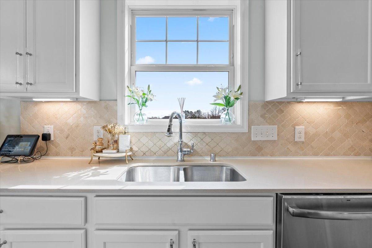 6546 Bridle Path Hamel, MN 55340 - Photo 21 of 57