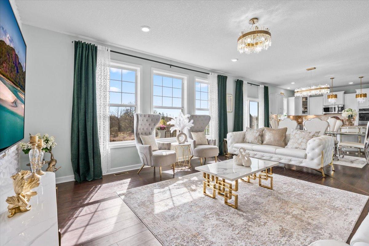 6546 Bridle Path Hamel, MN 55340 - Photo 8 of 57