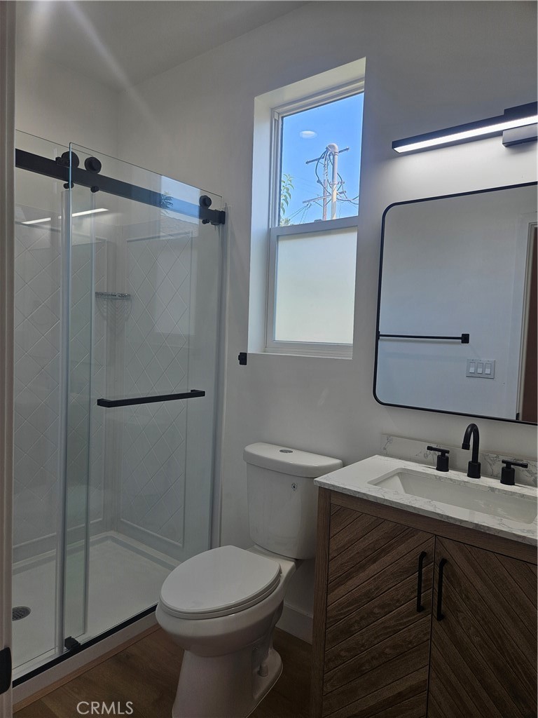 6955 Rhea Reseda, CA 91335 - Photo 9 of 16 Bathroom