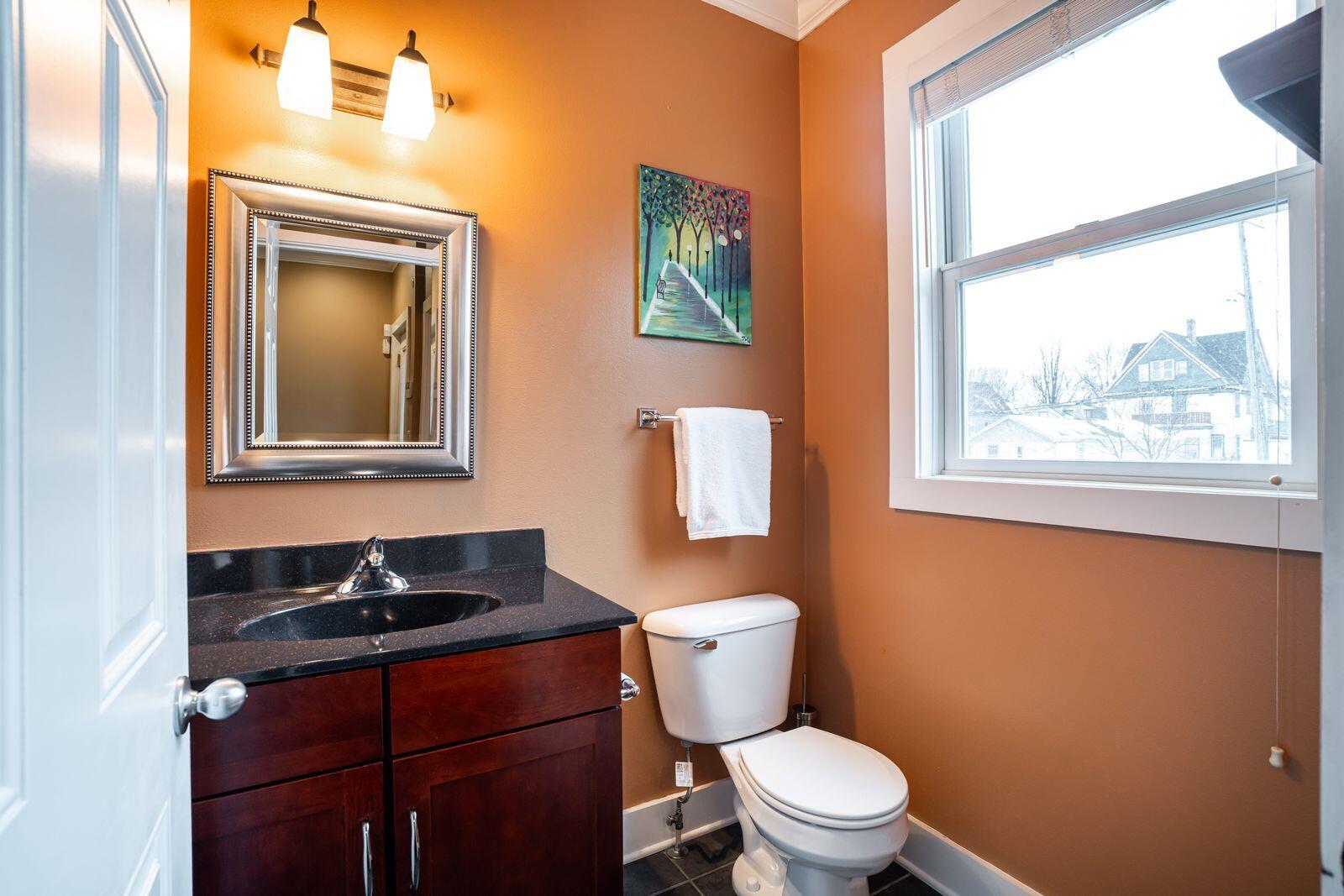 1847 Vel R. Phillips Avenue, Unit B Milwaukee, WI 53212 - Photo 14 of 38 Half Bath on Main Level