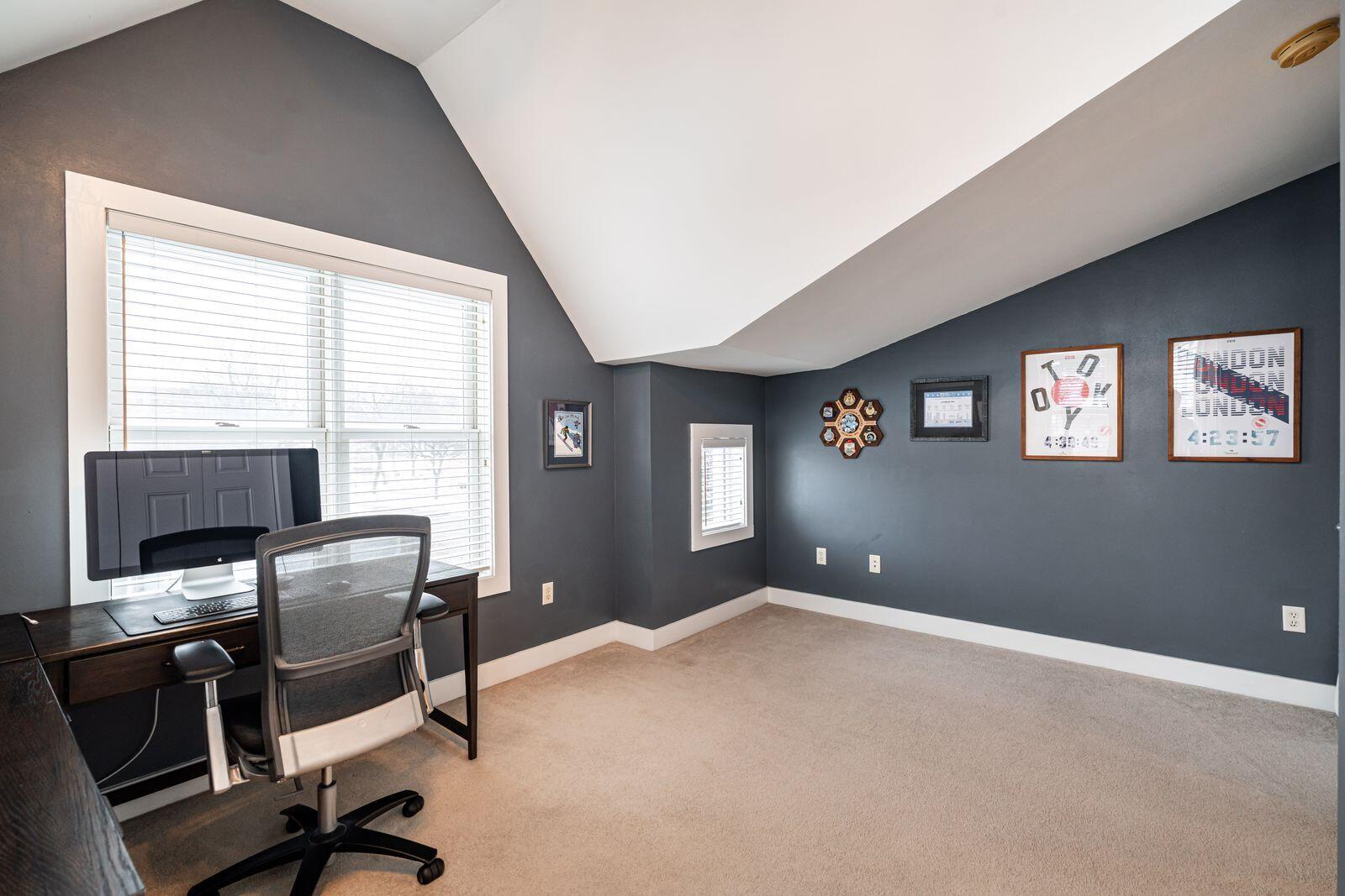 1847 Vel R. Phillips Avenue, Unit B Milwaukee, WI 53212 - Photo 24 of 38 Upper Level Bedroom