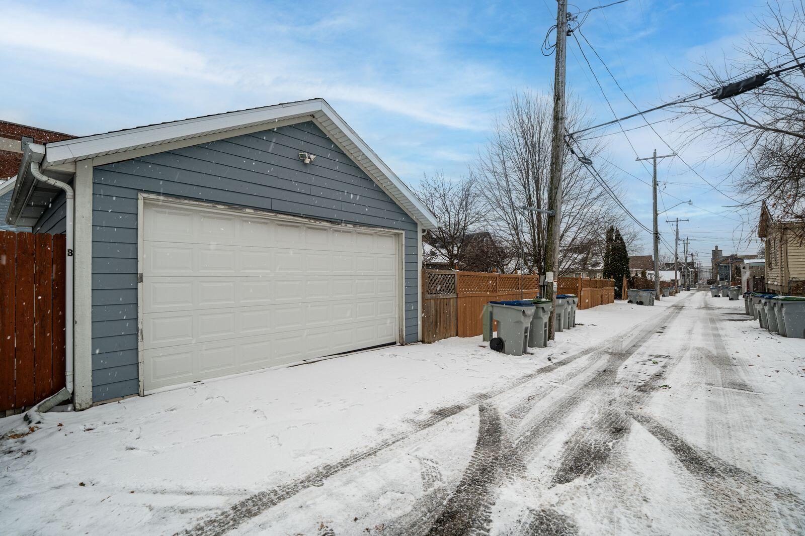1847 Vel R. Phillips Avenue, Unit B Milwaukee, WI 53212 - Photo 36 of 38 Alley Entrance