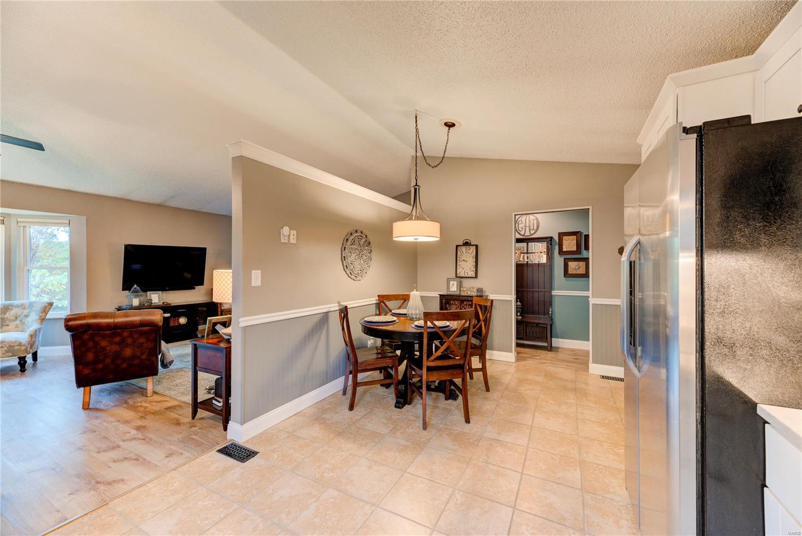 428 Talbert Court Ballwin, MO 63021 - Photo 7 of 21 Gallery Image 7